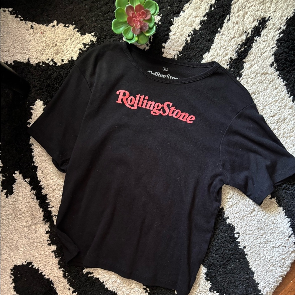 Rolling Stone Ribbed Logo Graphic Tee L